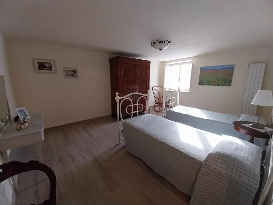 Immagine 4 di Porzione di casa in vendita  in Via di Montebello a Camaiore