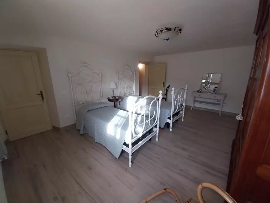 Immagine 6 di Porzione di casa in vendita  in Via di Montebello a Camaiore