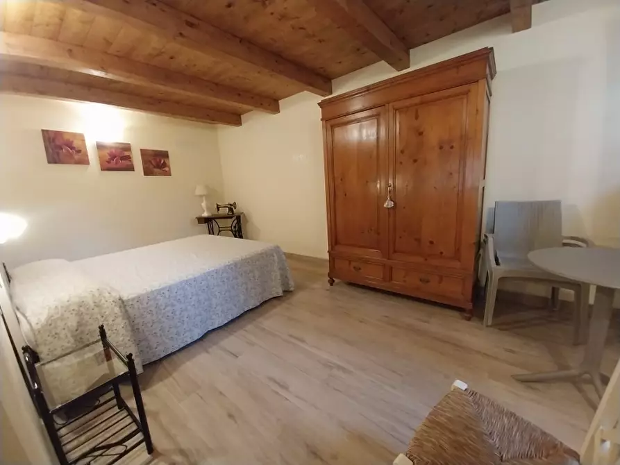 Immagine 8 di Porzione di casa in vendita  in Via di Montebello a Camaiore