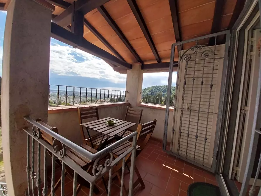 Immagine 2 di Rustico / casale in vendita  in via di bargecchia a Camaiore