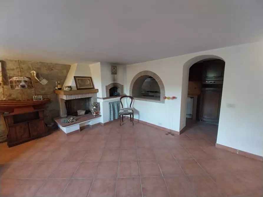 Immagine 30 di Rustico / casale in vendita  in via di bargecchia a Camaiore