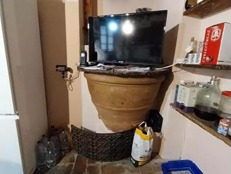 Immagine 15 di Rustico / casale in vendita  in Via Aurelia a Pietrasanta