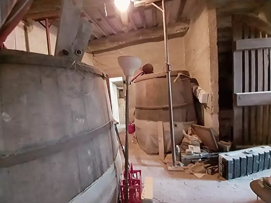 Immagine 37 di Rustico / casale in vendita  in Via Aurelia a Pietrasanta