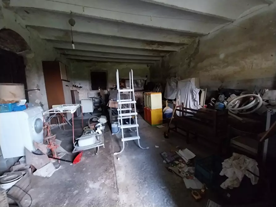 Immagine 38 di Rustico / casale in vendita  in Via Aurelia a Pietrasanta