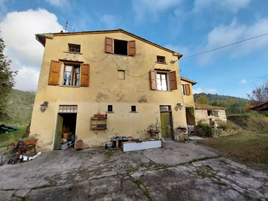 Immagine 9 di Rustico / casale in vendita  in Via Aurelia a Pietrasanta