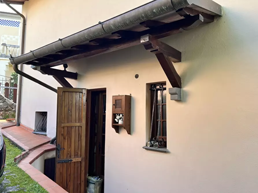 Immagine 10 di Villa in vendita  in Via Traversagna a Pietrasanta