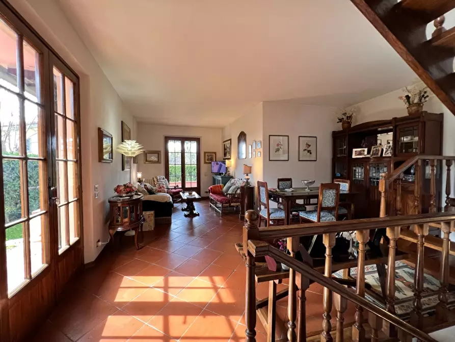 Immagine 18 di Villa in vendita  in Via Traversagna a Pietrasanta