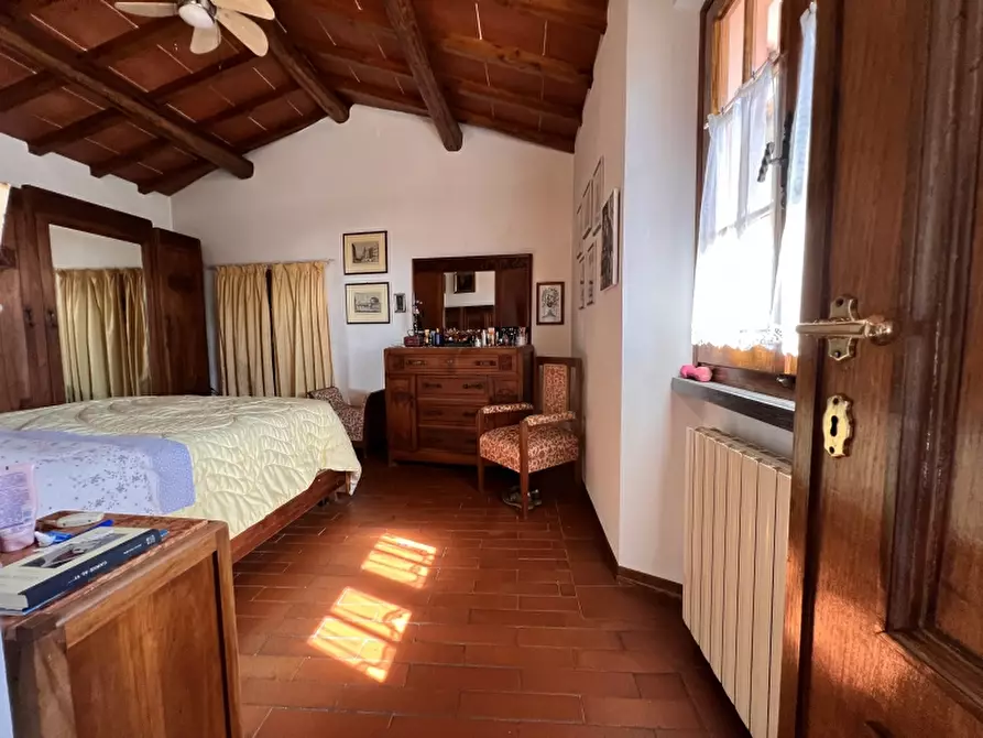Immagine 30 di Villa in vendita  in Via Traversagna a Pietrasanta