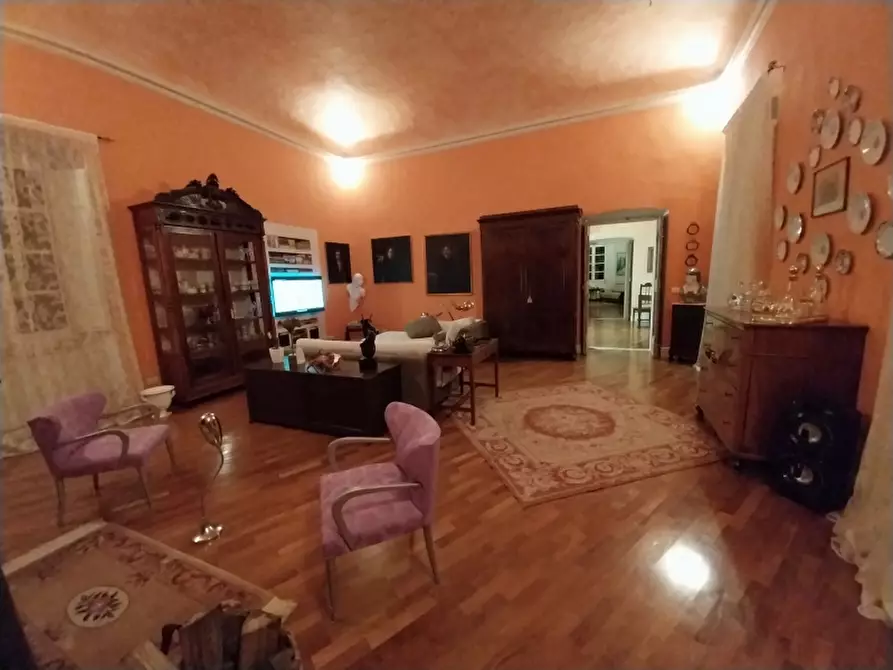 Immagine 2 di Appartamento in vendita  a Carrara