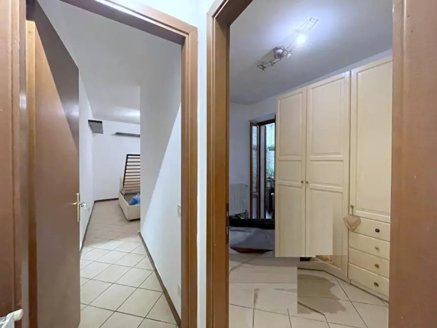 Immagine 15 di Appartamento in vendita  in Via 4 novembre a Camaiore