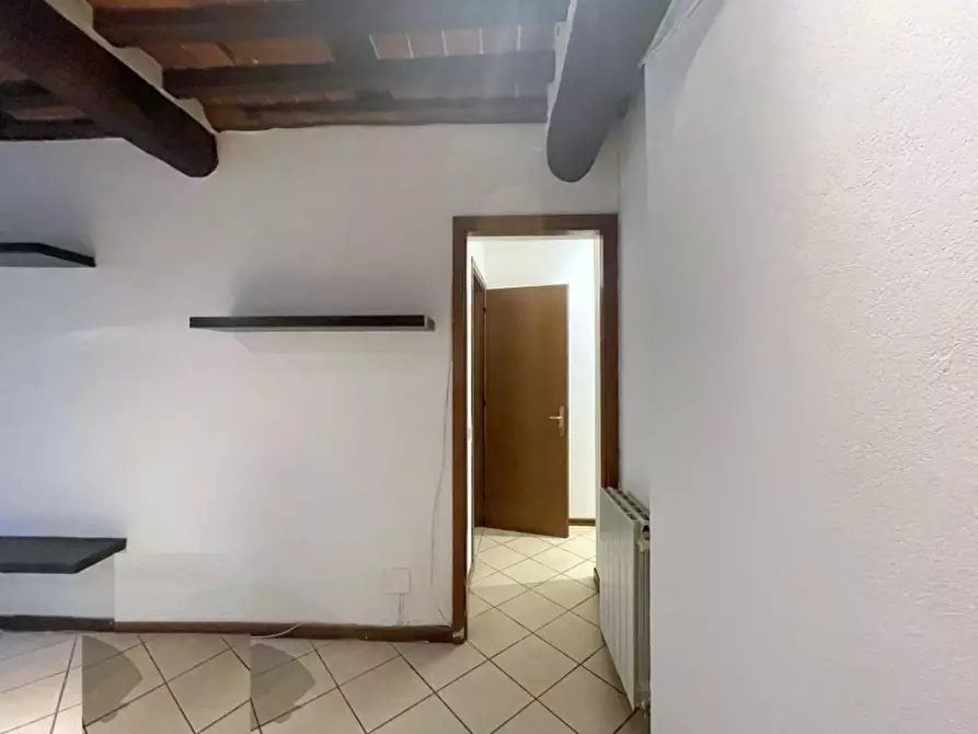 Immagine 14 di Appartamento in vendita  in Via 4 novembre a Camaiore