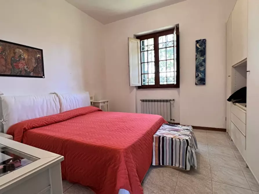 Immagine 20 di Villa in vendita  a Camaiore