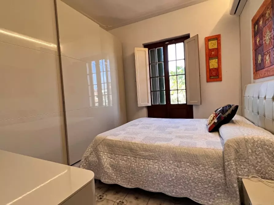 Immagine 26 di Villa in vendita  a Camaiore