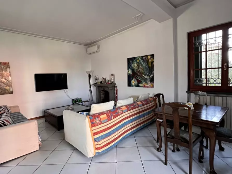 Immagine 32 di Villa in vendita  a Camaiore