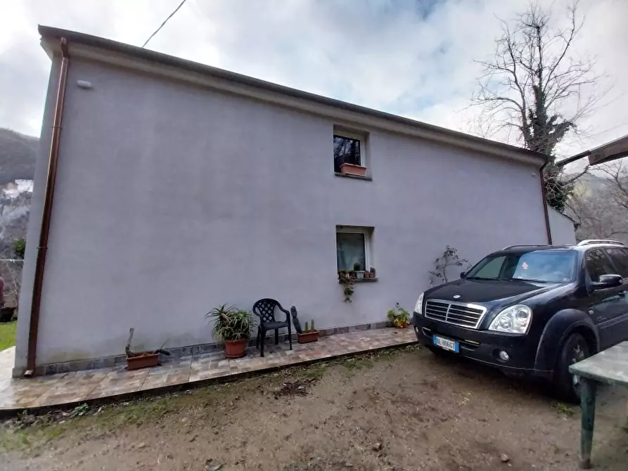 Immagine 2 di Casa indipendente in vendita  in Via per Arni a Seravezza