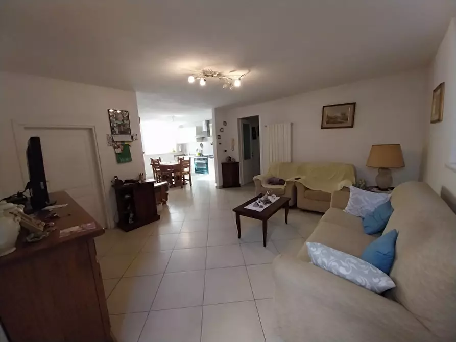 Immagine 13 di Villa in vendita  a Massarosa