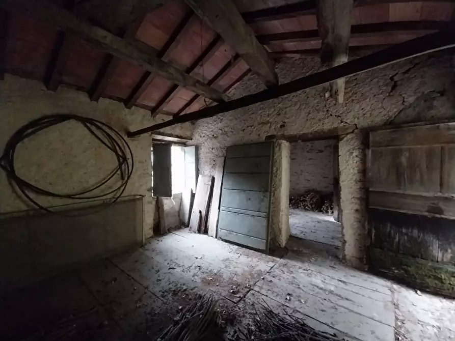 Immagine 11 di Casa indipendente in vendita  a Stazzema