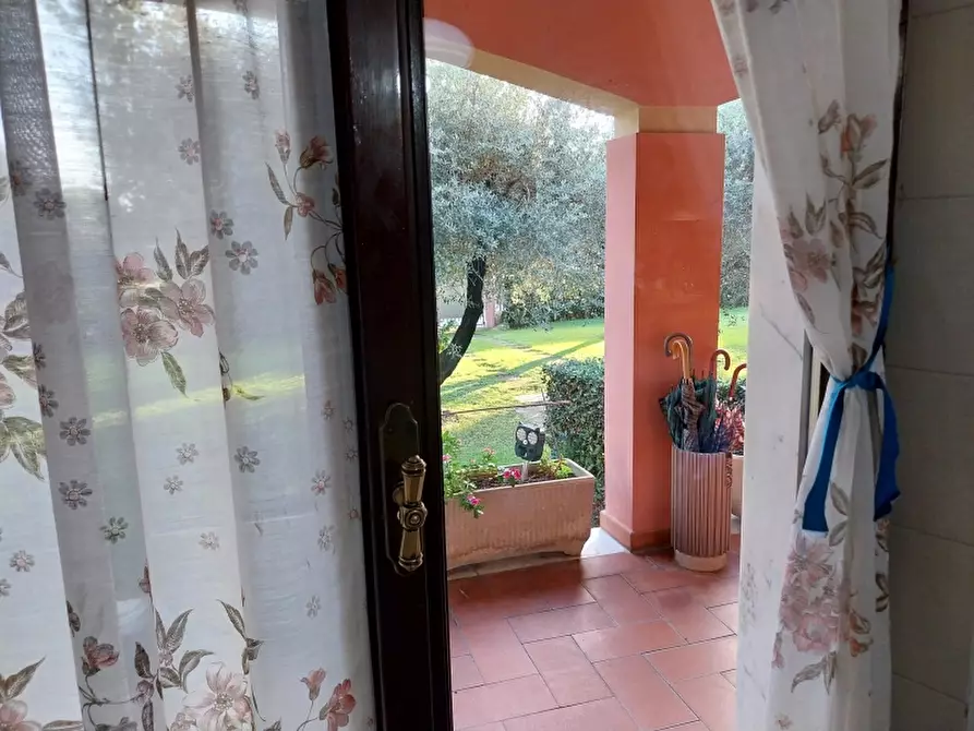 Immagine 13 di Villa in vendita  a Carrara