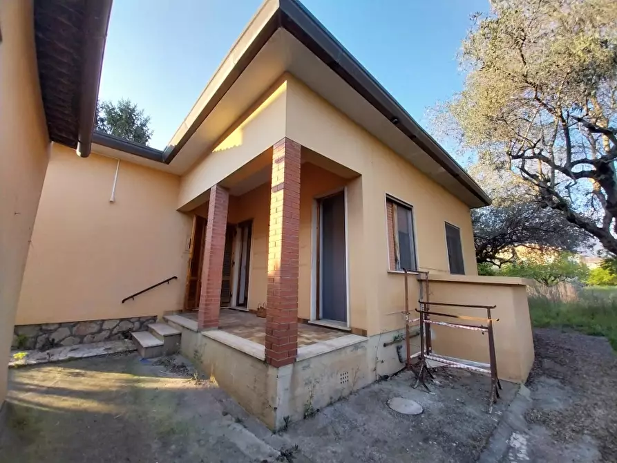 Immagine 2 di Casa indipendente in vendita  in Via Provinciale a Camaiore