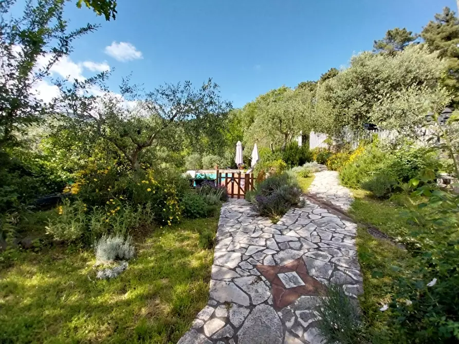 Immagine 13 di Casa indipendente in vendita  in Via seimiglia a Camaiore