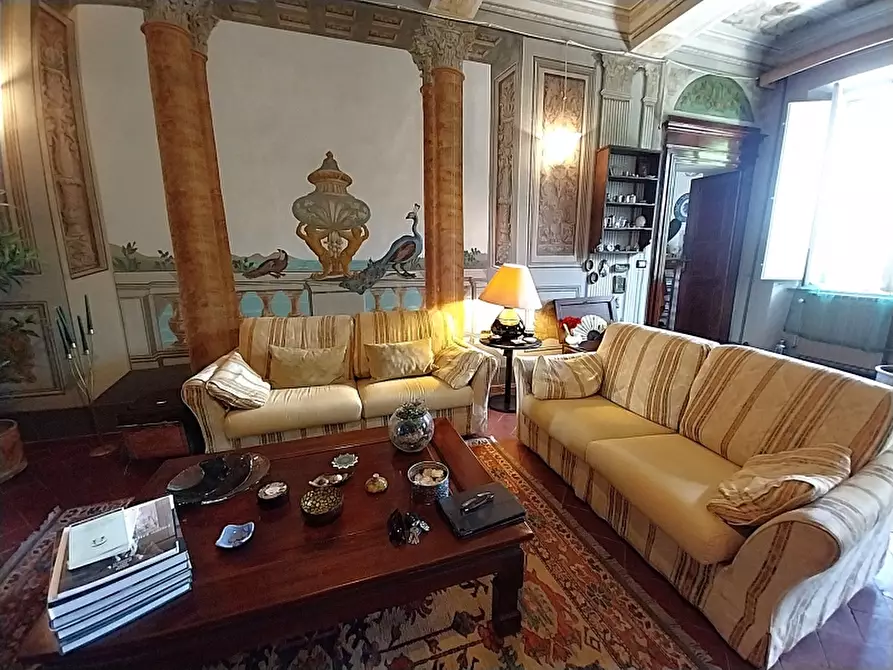 Immagine 11 di Appartamento in vendita  in Via di mezzo a Camaiore