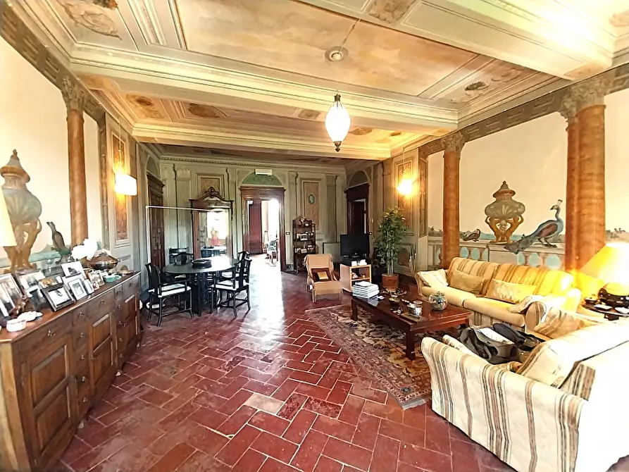 Immagine 2 di Appartamento in vendita  in Via di mezzo a Camaiore