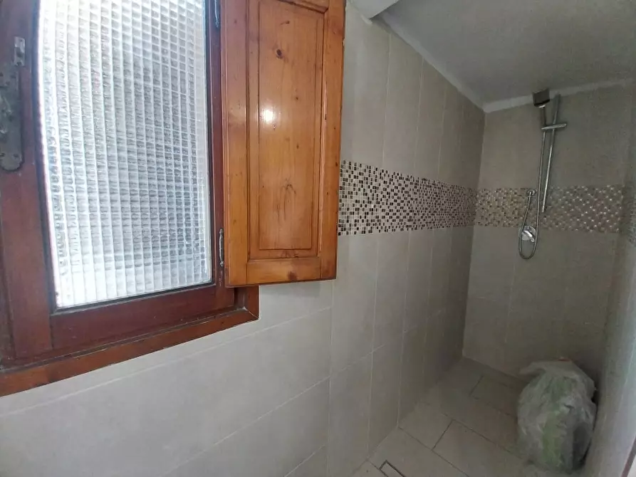 Immagine 9 di Casa indipendente in vendita  in Via Gusceri a Camaiore
