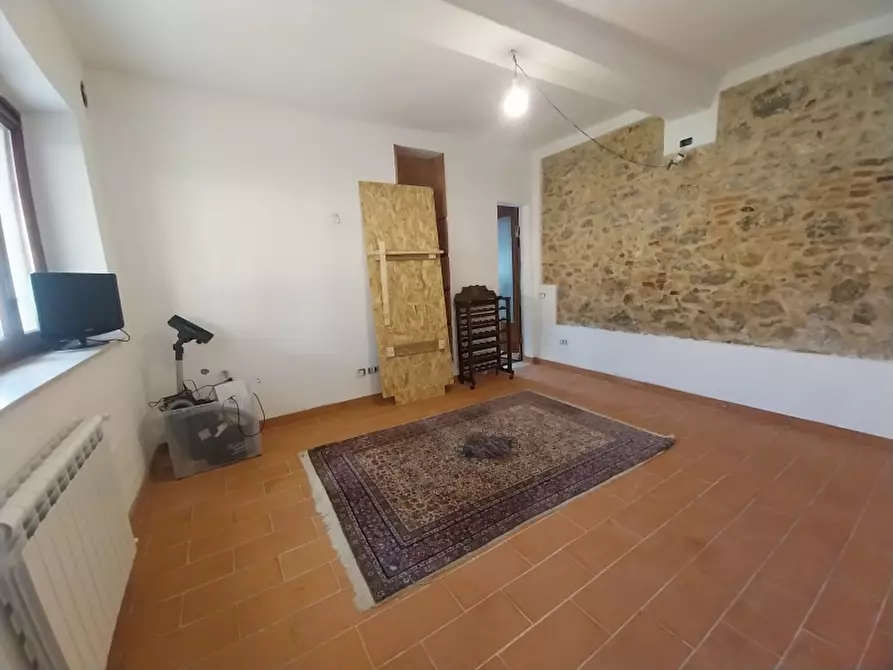 Immagine 10 di Casa indipendente in vendita  in Via Gusceri a Camaiore