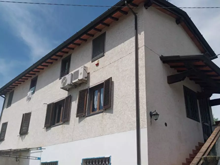 Immagine 2 di Casa indipendente in vendita  in Via Gusceri a Camaiore