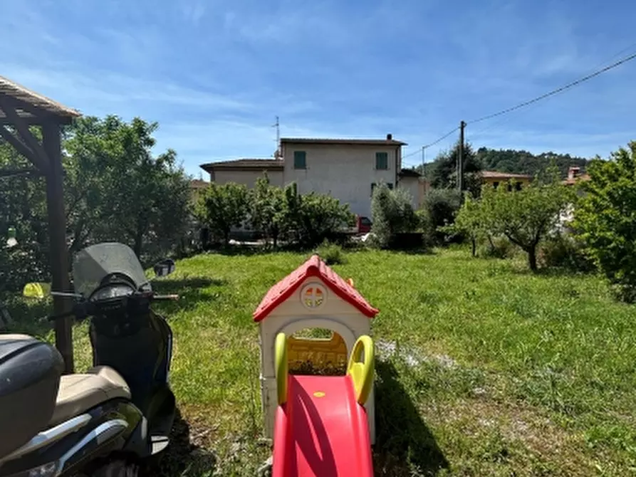 Immagine 4 di Casa indipendente in vendita  in Via Gusceri a Camaiore
