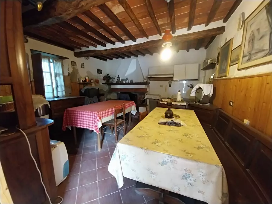 Immagine 13 di Rustico / casale in vendita  in Via Sarzanese 79 a Camaiore
