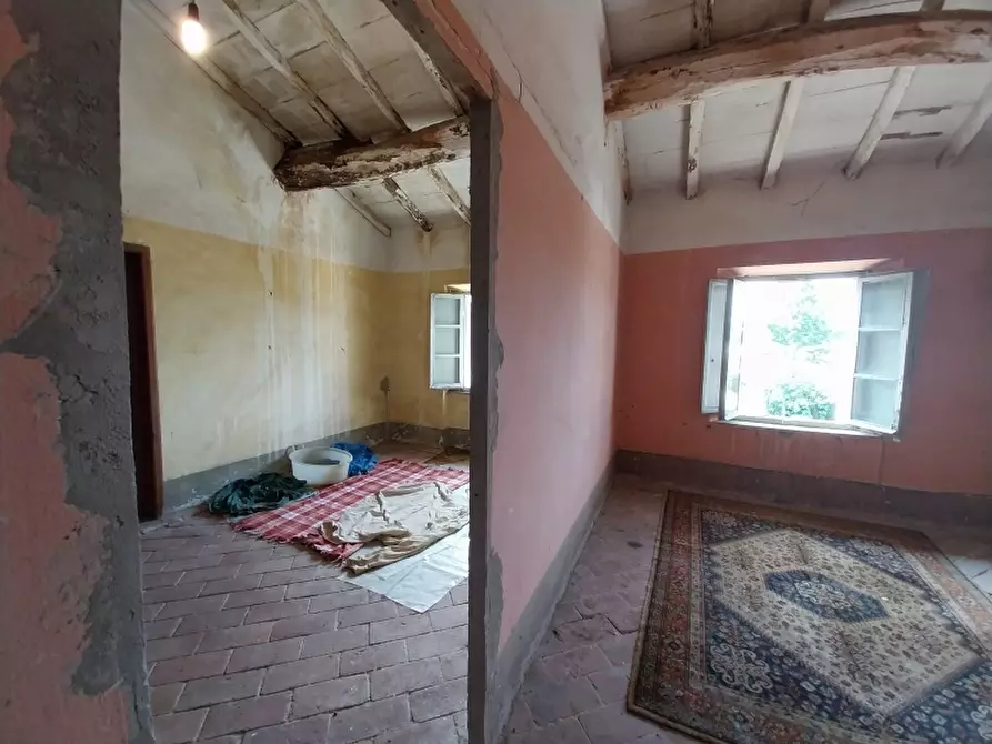 Immagine 11 di Rustico / casale in vendita  in Via Sarzanese 79 a Camaiore