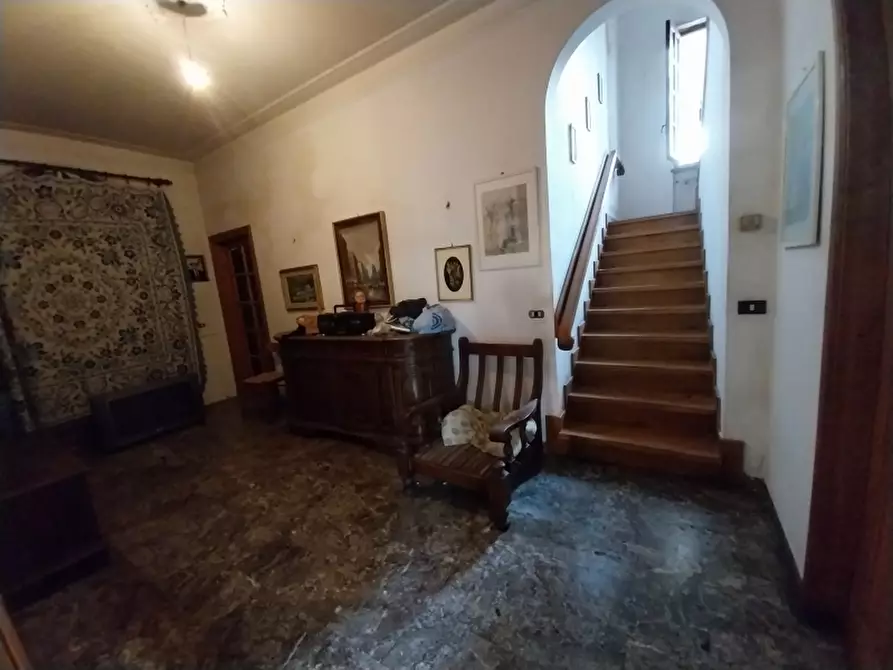 Immagine 4 di Villa in vendita  in Via Oberdan a Camaiore