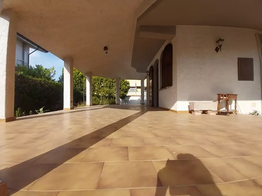 Immagine 2 di Villa in vendita  in Viale Giacomo Puccini a Viareggio