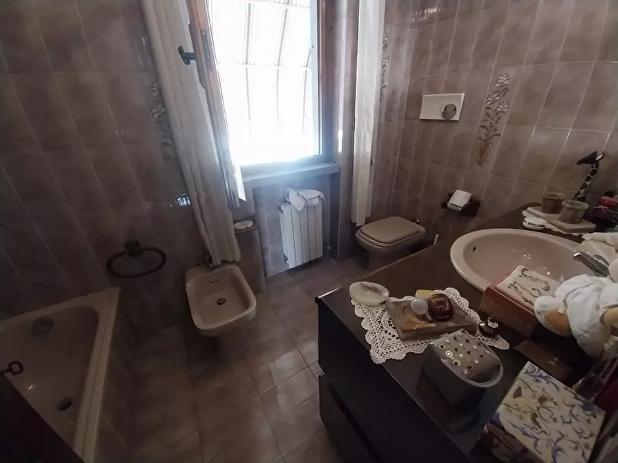 Immagine 25 di Villa in vendita  in Viale Giacomo Puccini a Viareggio