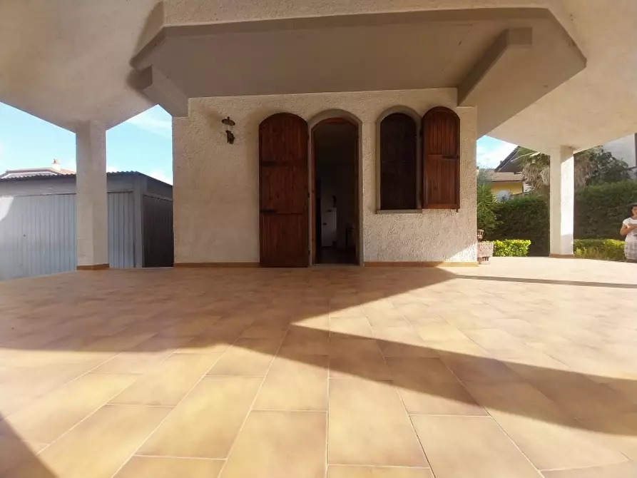 Immagine 9 di Villa in vendita  in Viale Giacomo Puccini a Viareggio