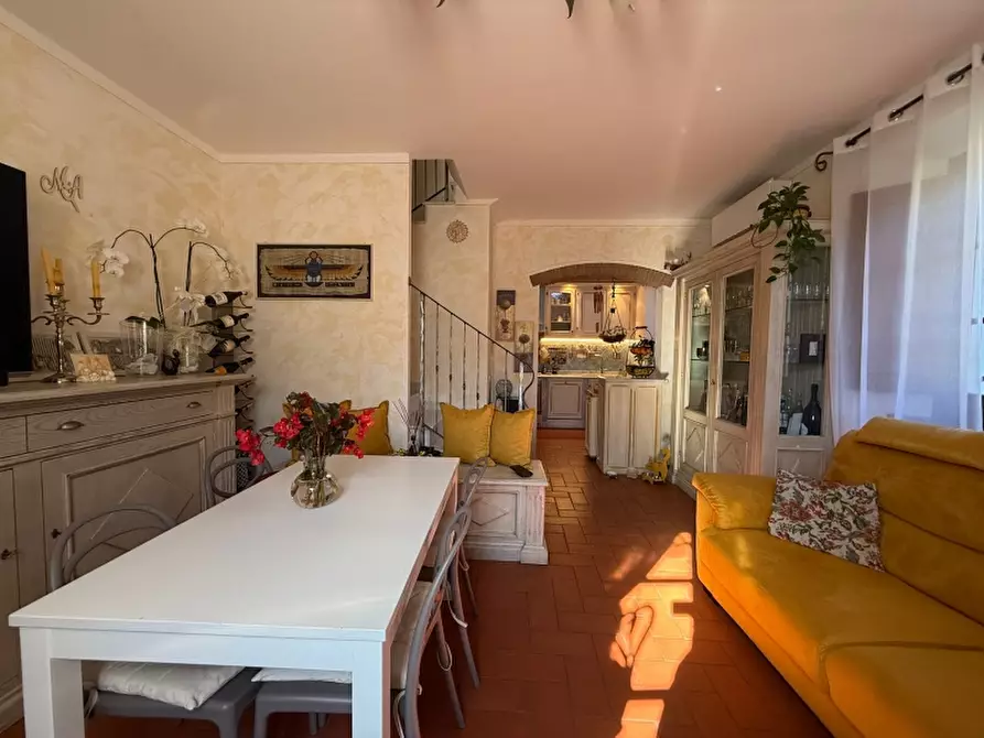 Immagine 3 di Villetta a schiera in vendita  in Via Santa Maria della neve a Seravezza