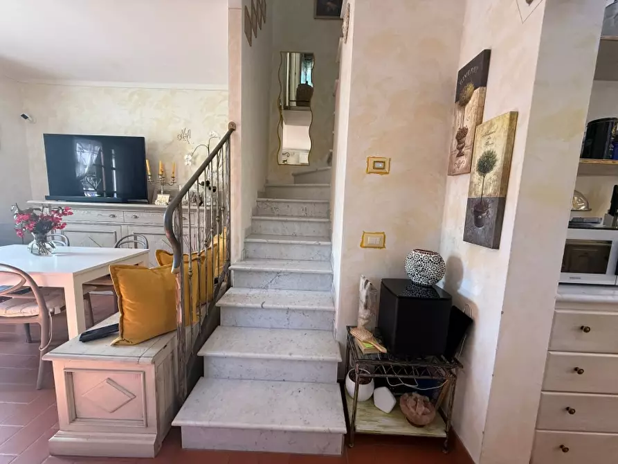 Immagine 8 di Villetta a schiera in vendita  in Via Santa Maria della neve a Seravezza