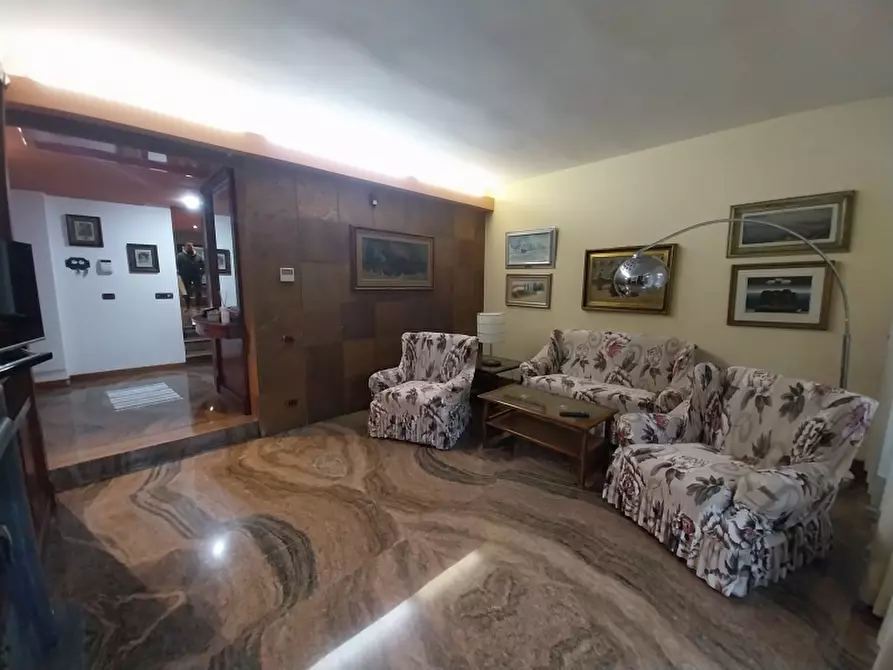 Immagine 10 di Casa bifamiliare in vendita  in Via Bassagrande a Carrara