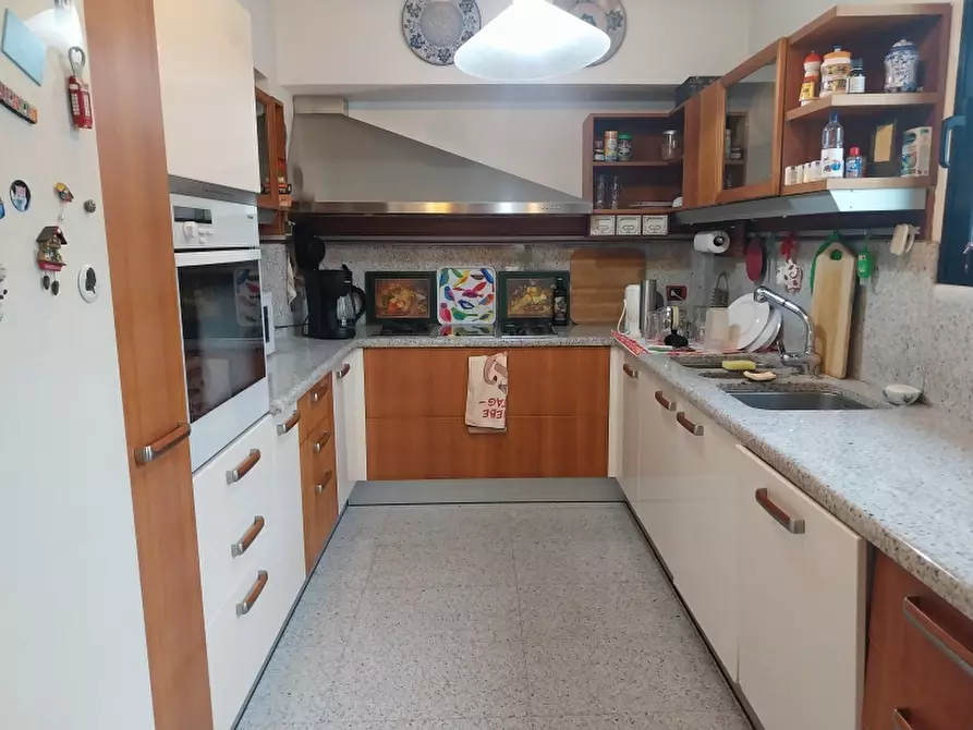 Immagine 5 di Casa bifamiliare in vendita  in Via Bassagrande a Carrara