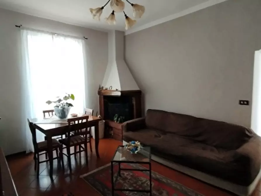 Immagine 3 di Appartamento in vendita  in Viale zaccagna a Carrara