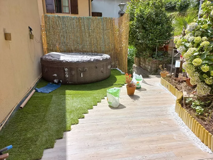 Immagine 14 di Casa semindipendente in vendita  in via colletto zacconi a Pietrasanta