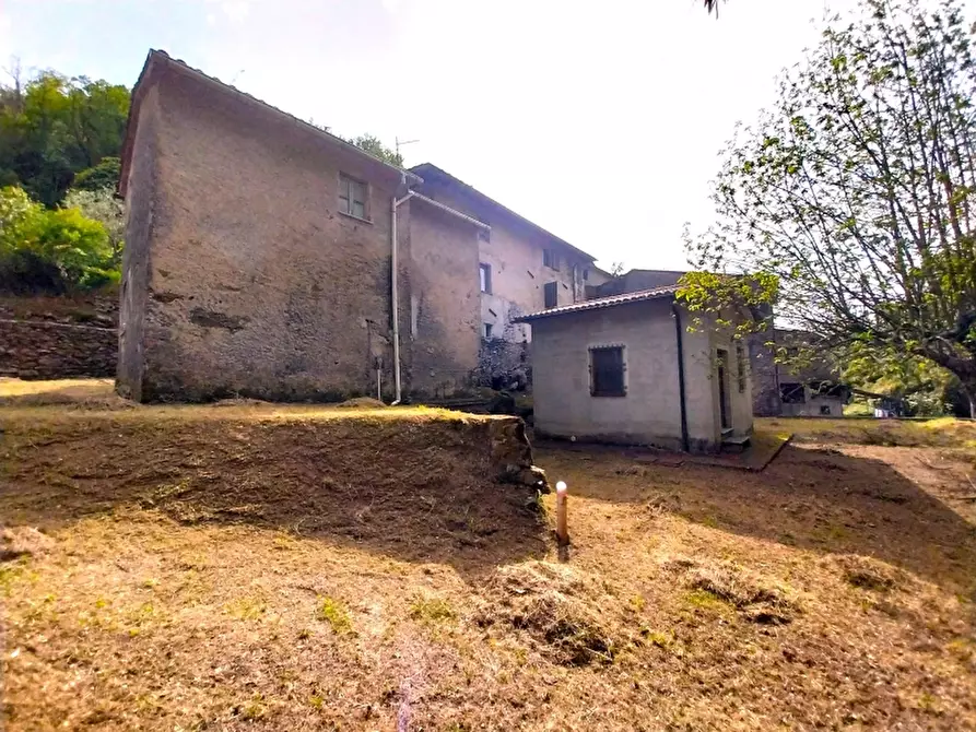 Immagine 5 di Casa indipendente in vendita  in via solaio a Seravezza