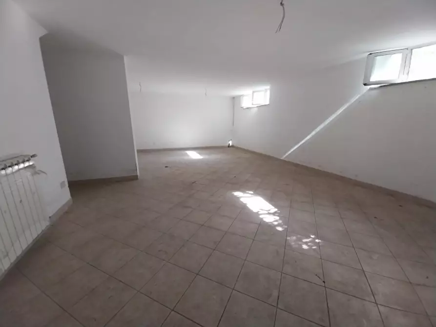 Immagine 11 di Villetta a schiera in vendita  in Via Lucca Camaiore a Lucca