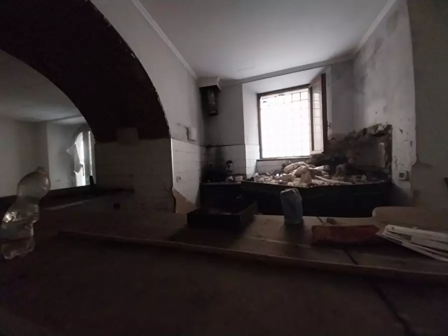 Immagine 1 di Locale commerciale in affitto  in Via Vittorio Emanuele a Camaiore