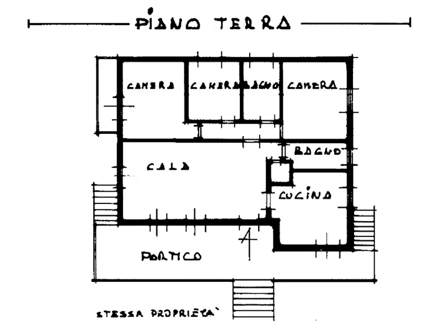 Immagine 26 di Villa in vendita  a Carrara