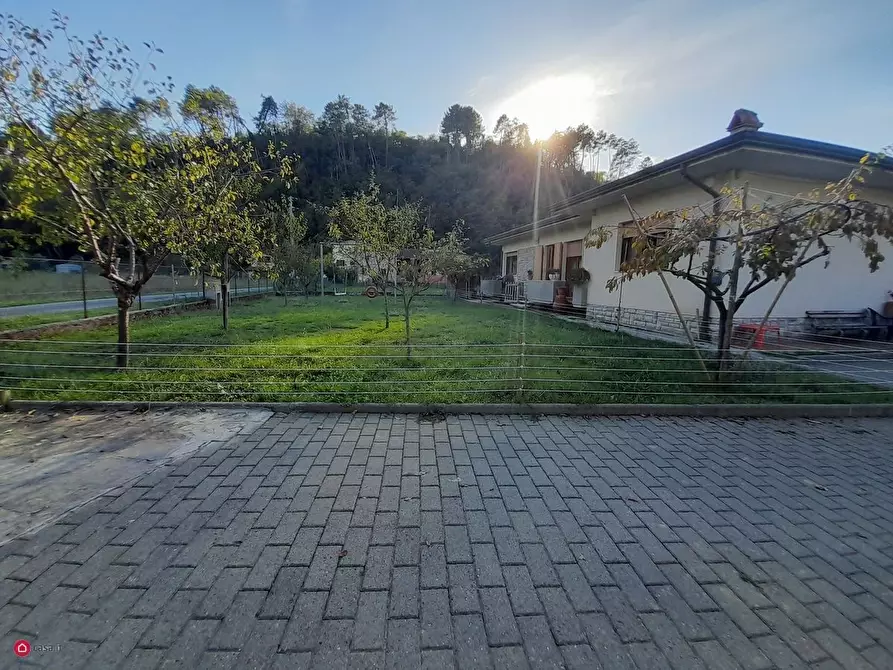 Immagine 4 di Casa indipendente in vendita  in Via Provinciale 4 a Camaiore