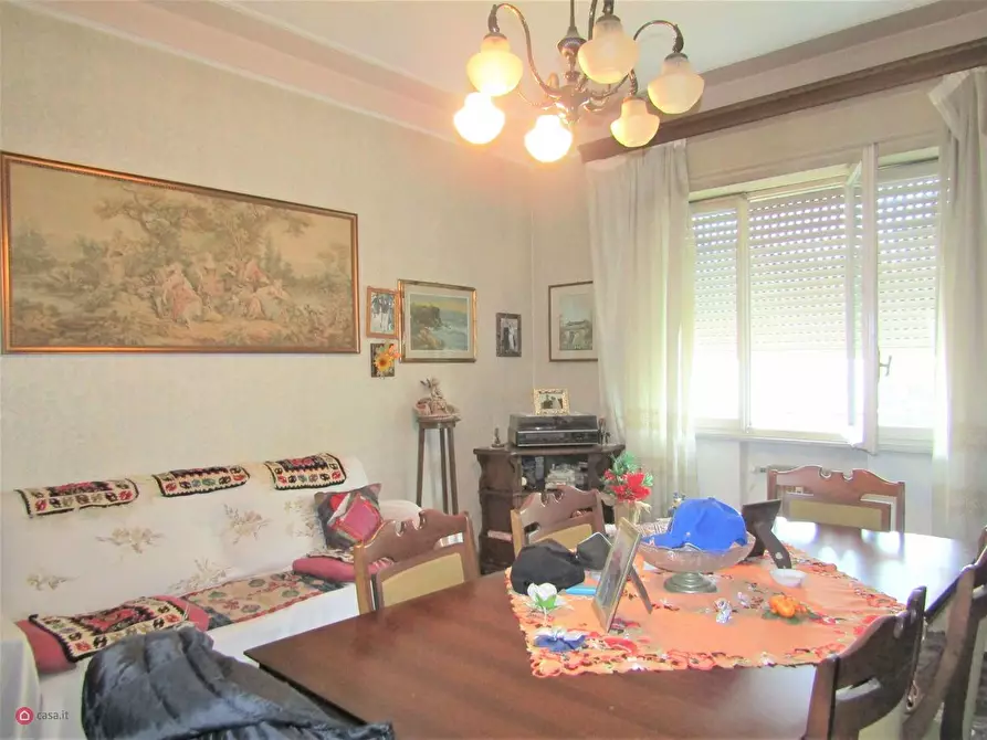 Immagine 3 di Appartamento in vendita  in Via Carriona a Carrara