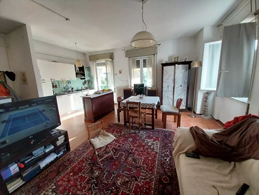 Immagine 2 di Attico in vendita  in Via Roma a Carrara