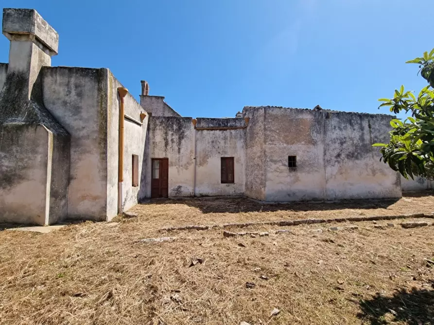 Immagine 5 di Rustico / casale in vendita  a Squinzano